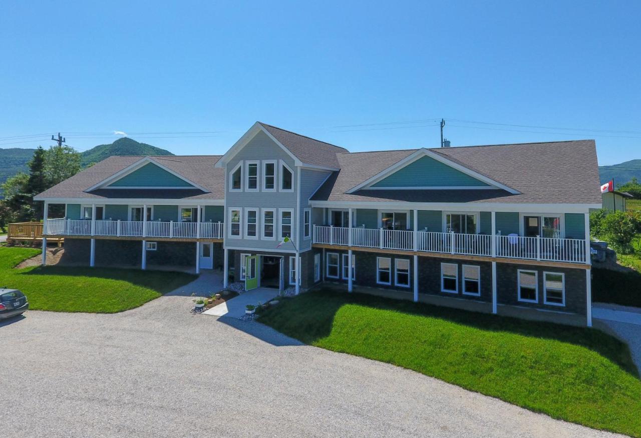 The Tides Inn Norris Point 外观 照片