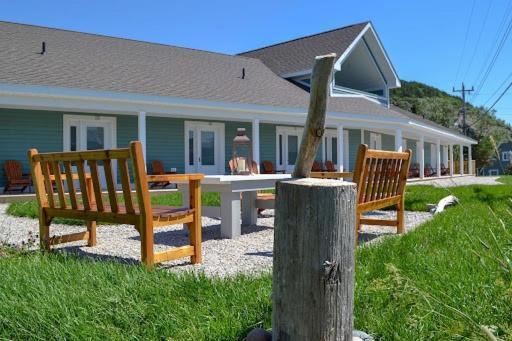 The Tides Inn Norris Point 外观 照片