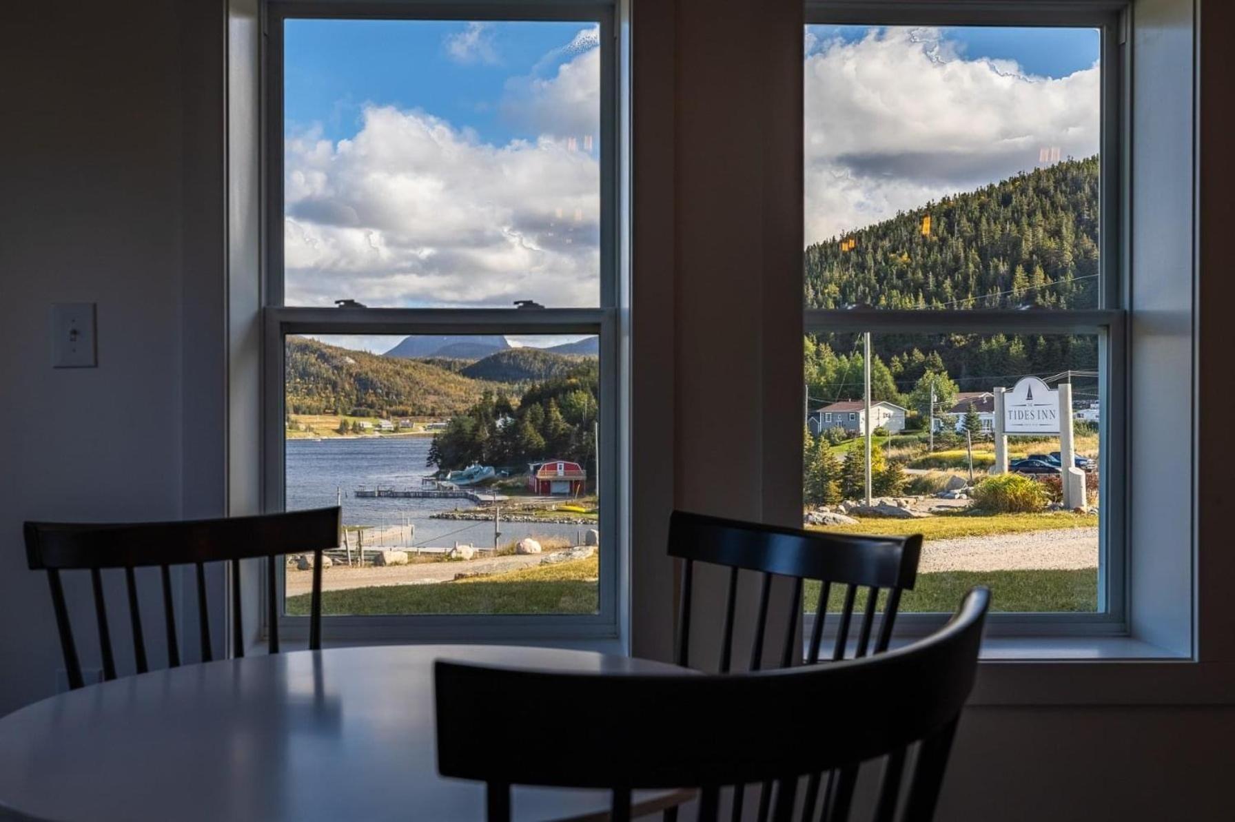 The Tides Inn Norris Point 外观 照片