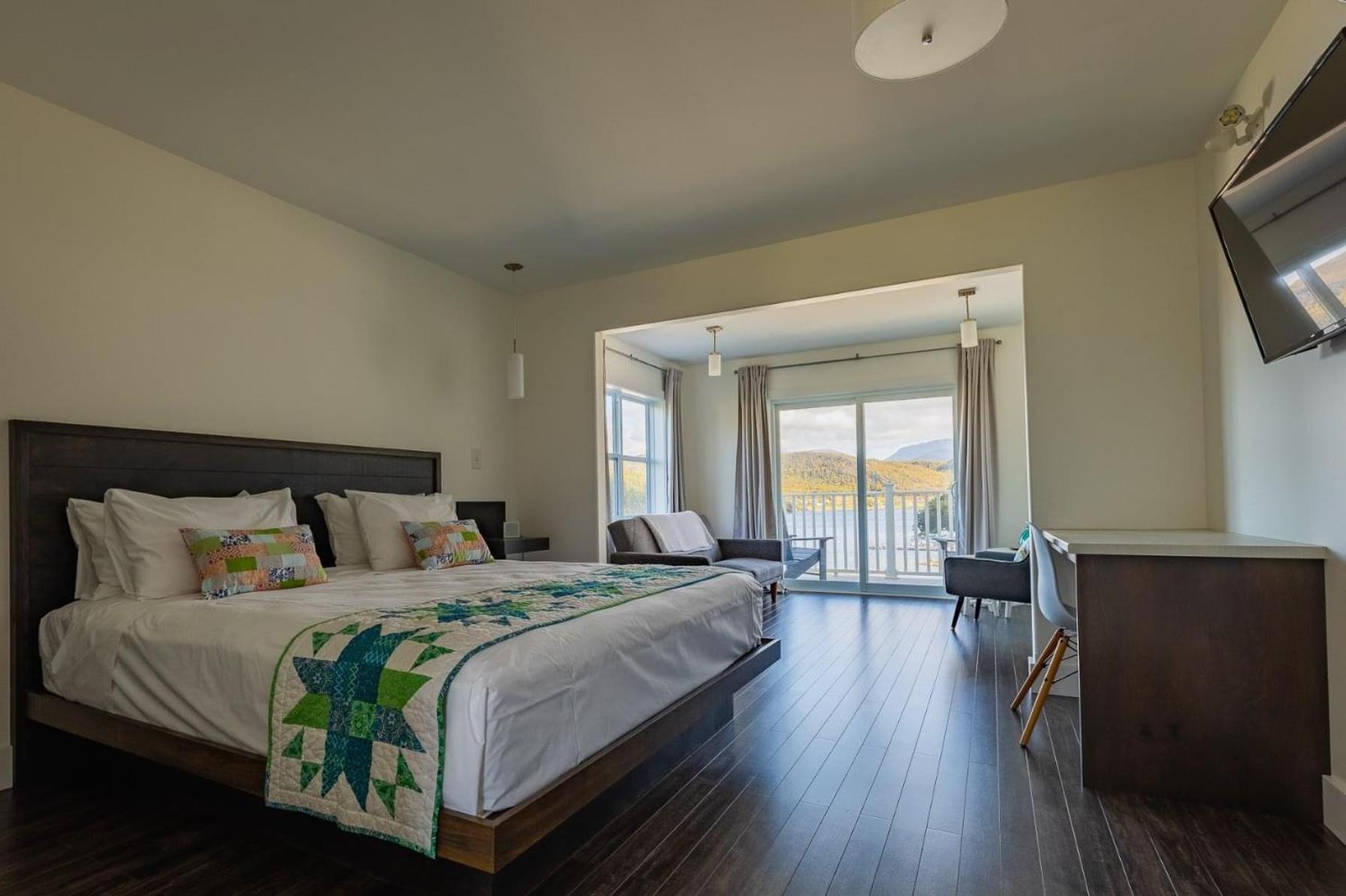 The Tides Inn Norris Point 外观 照片
