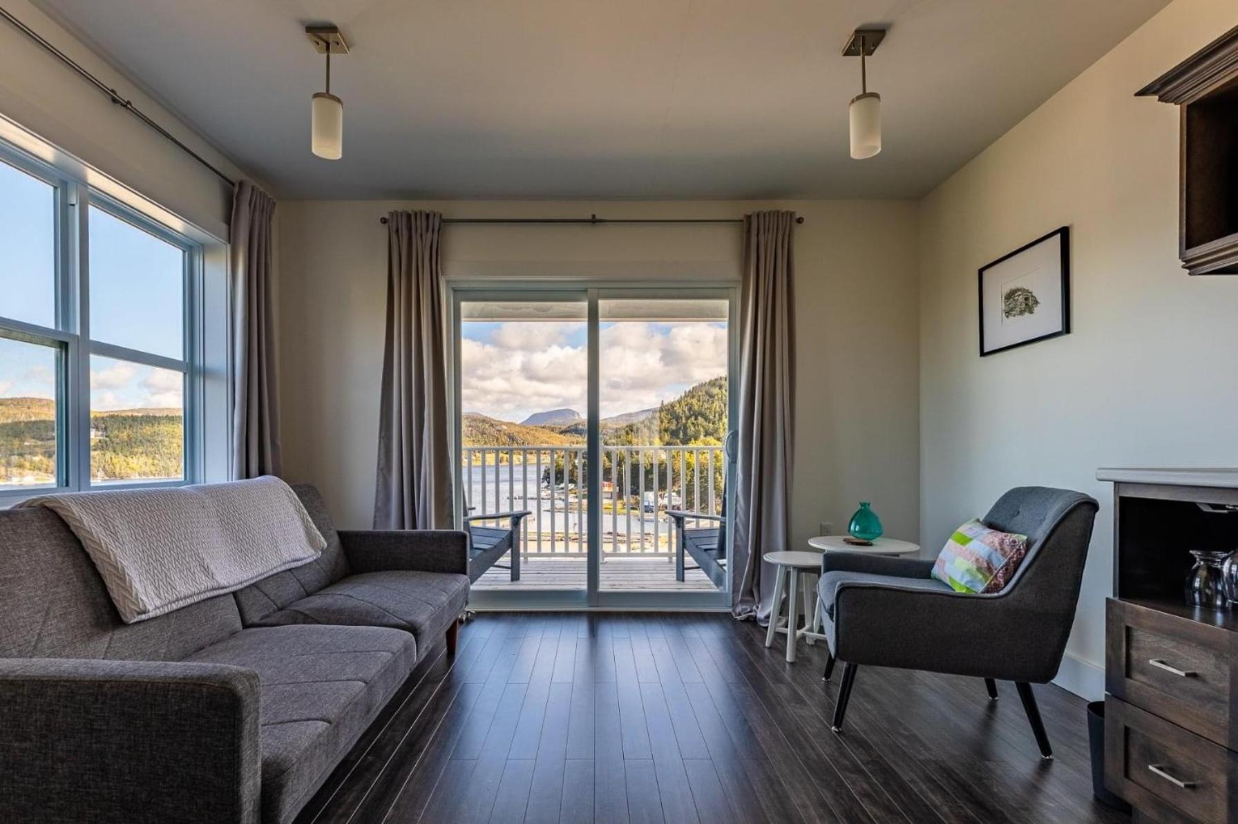The Tides Inn Norris Point 外观 照片
