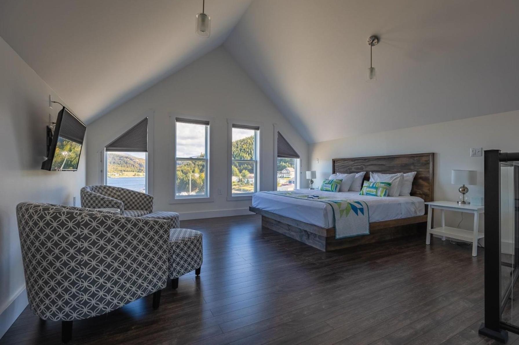 The Tides Inn Norris Point 外观 照片