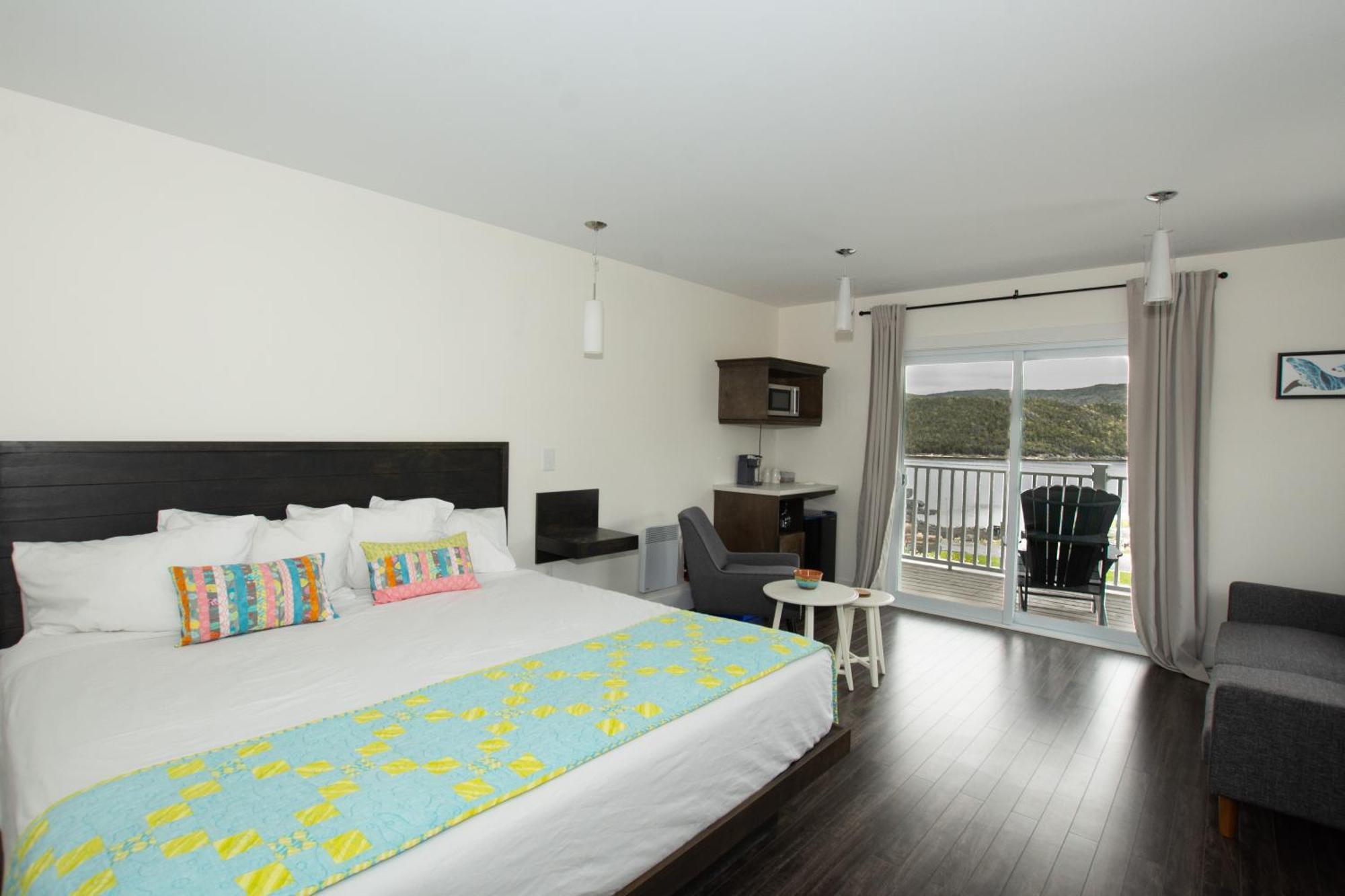 The Tides Inn Norris Point 外观 照片