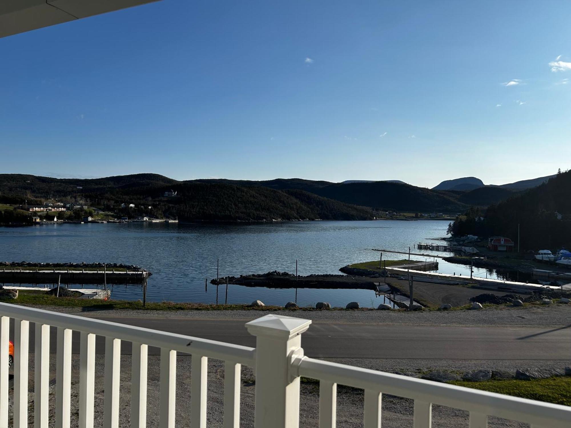 The Tides Inn Norris Point 外观 照片